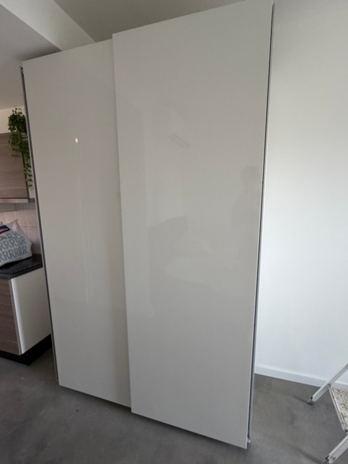 IKEA PAX Kledingkast met HASVIK schuifdeuren glans wit, Ophalen, 100 tot 150 cm, 200 cm of meer, Zo goed als nieuw