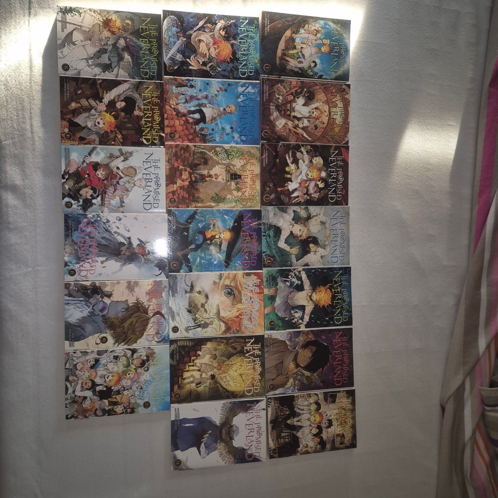 Kaiu Shirai - The Promised Neverland, Vol. 1, Boeken, Amerika, Zo goed als nieuw, Kaiu Shirai, Ophalen