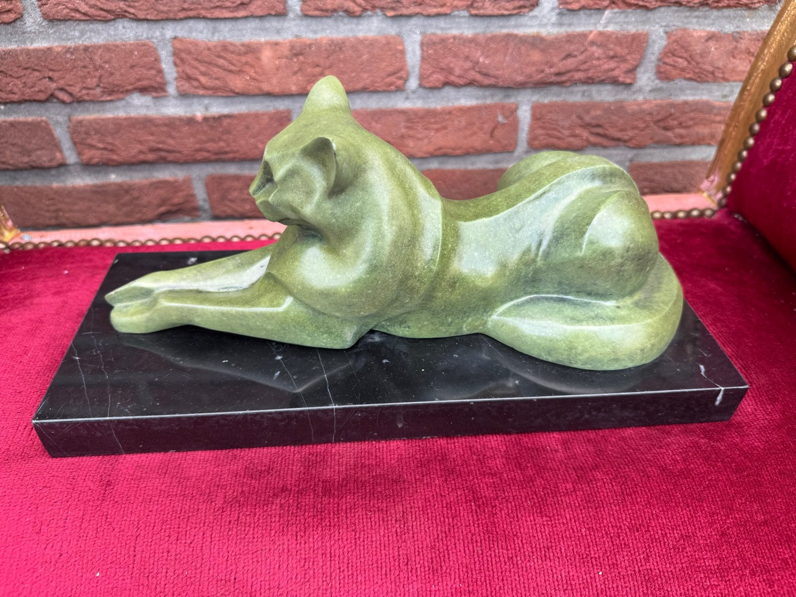 Groen gepatineerd bronzen kat op marmeren basement, Milo, Ophalen of Verzenden, Beeld, Groen, Brons