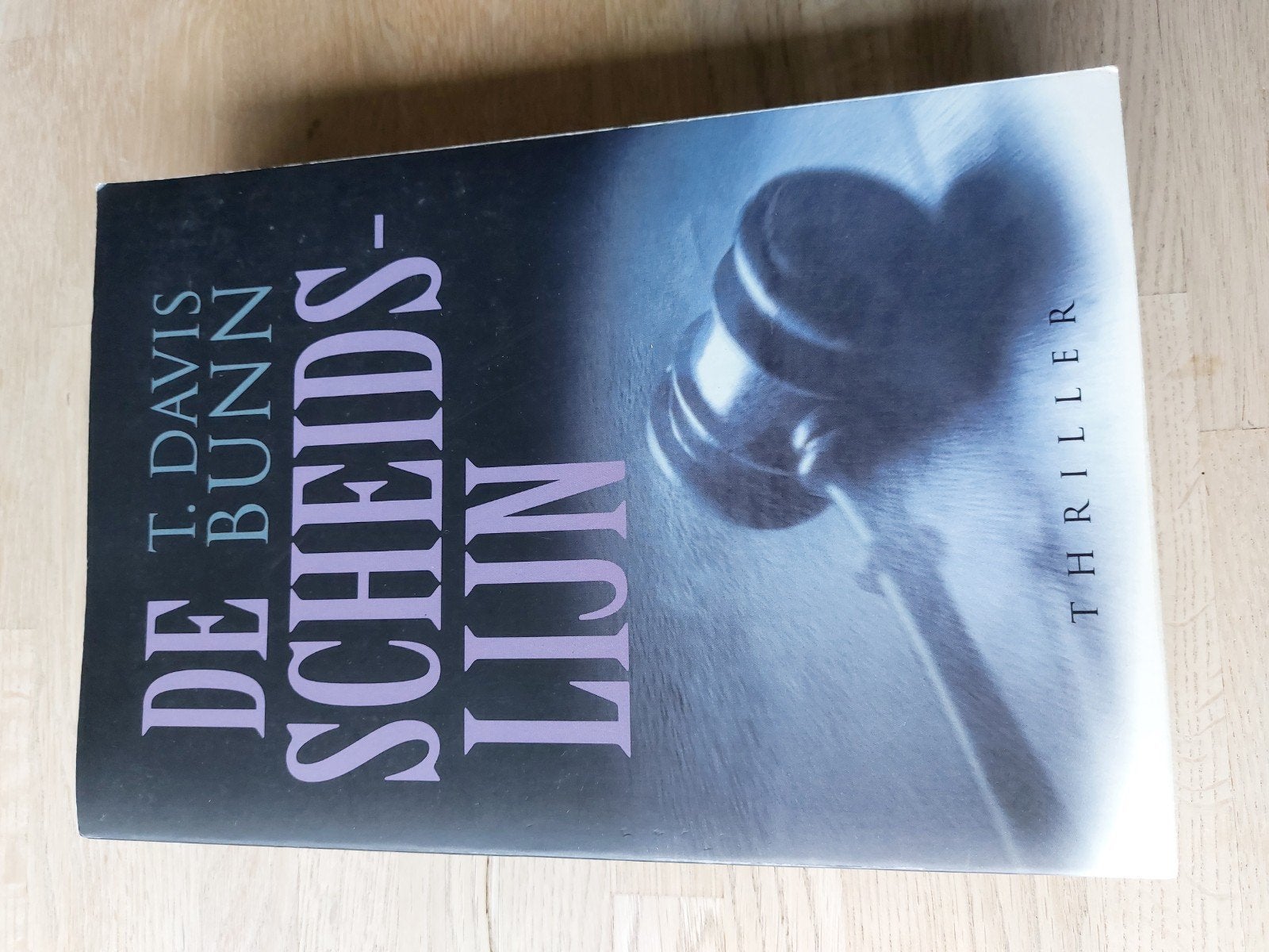Leesboek T. Davis Bunn - De scheidslijn, Boeken, Ophalen of Verzenden, Zo goed als nieuw, T. Davis Bunn
