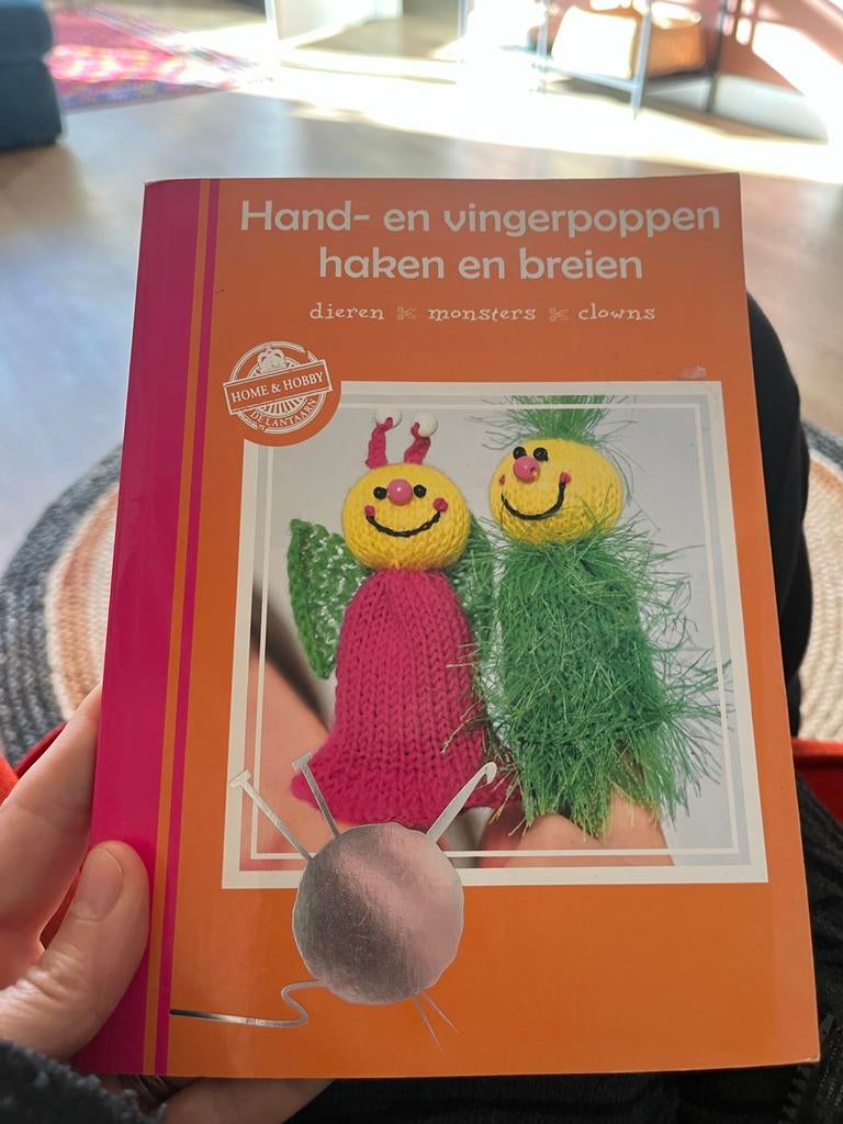 Hand- en vingerpoppen haken en breien - Dieren, monsters, cl, Boeken, Ophalen of Verzenden, Zo goed als nieuw