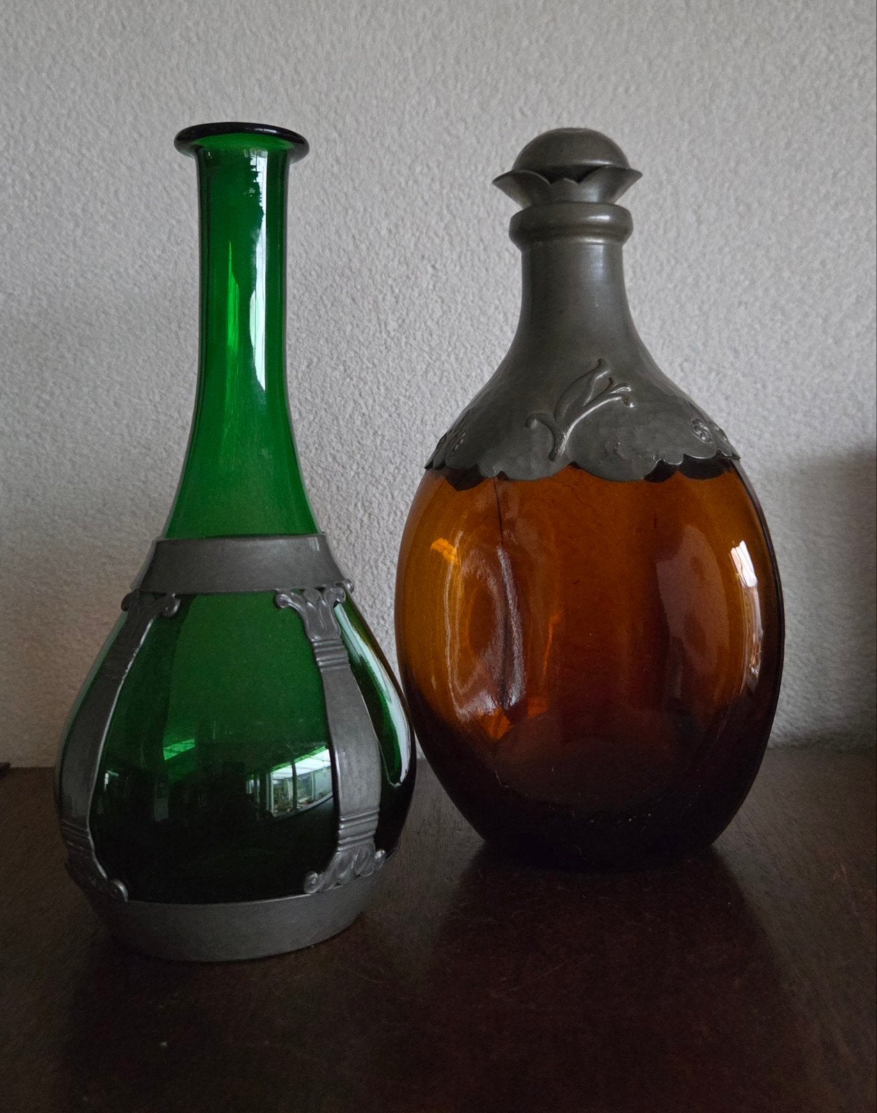 Art deco bruine en Gero groene glazen karaf met tin beslag, Ophalen of Verzenden