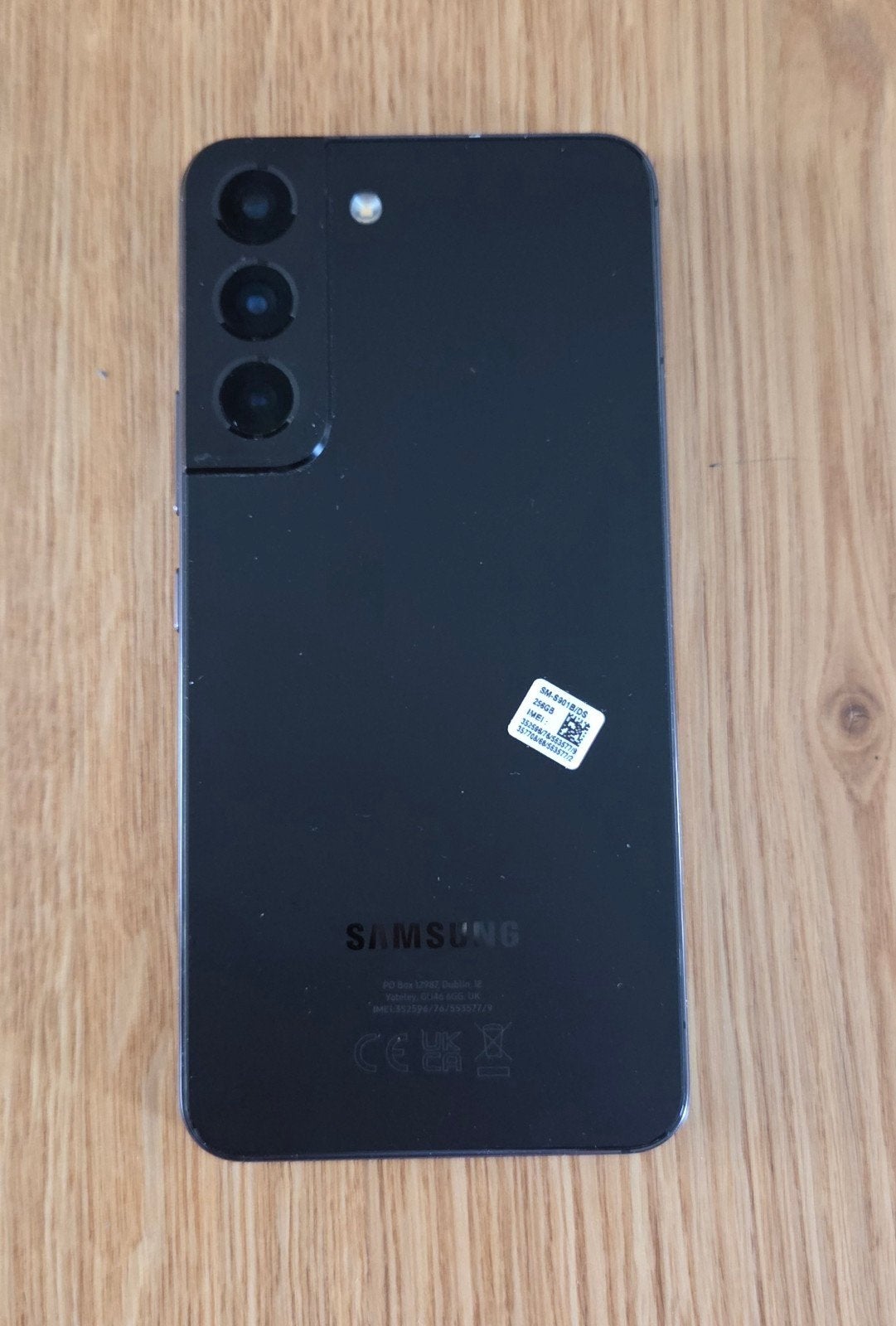 Foto 3 van Samsung Galaxy S22 128GB Zwart - Zo goed als nieuw
