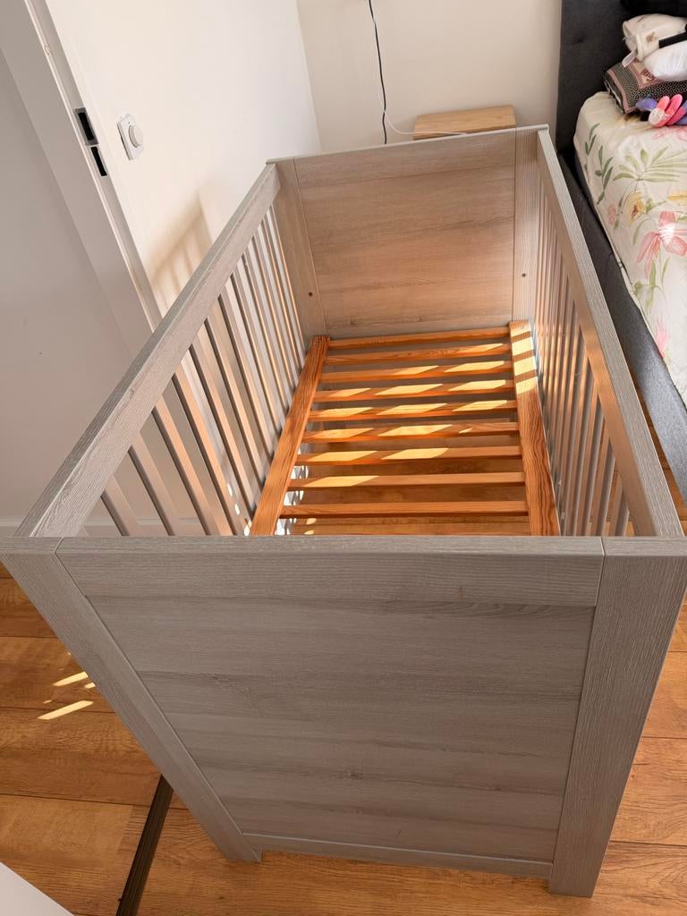 Baby ledikant Vicenza/Vittoria met matras en muziekmobiel, Ophalen, Gebruikt, Ledikant