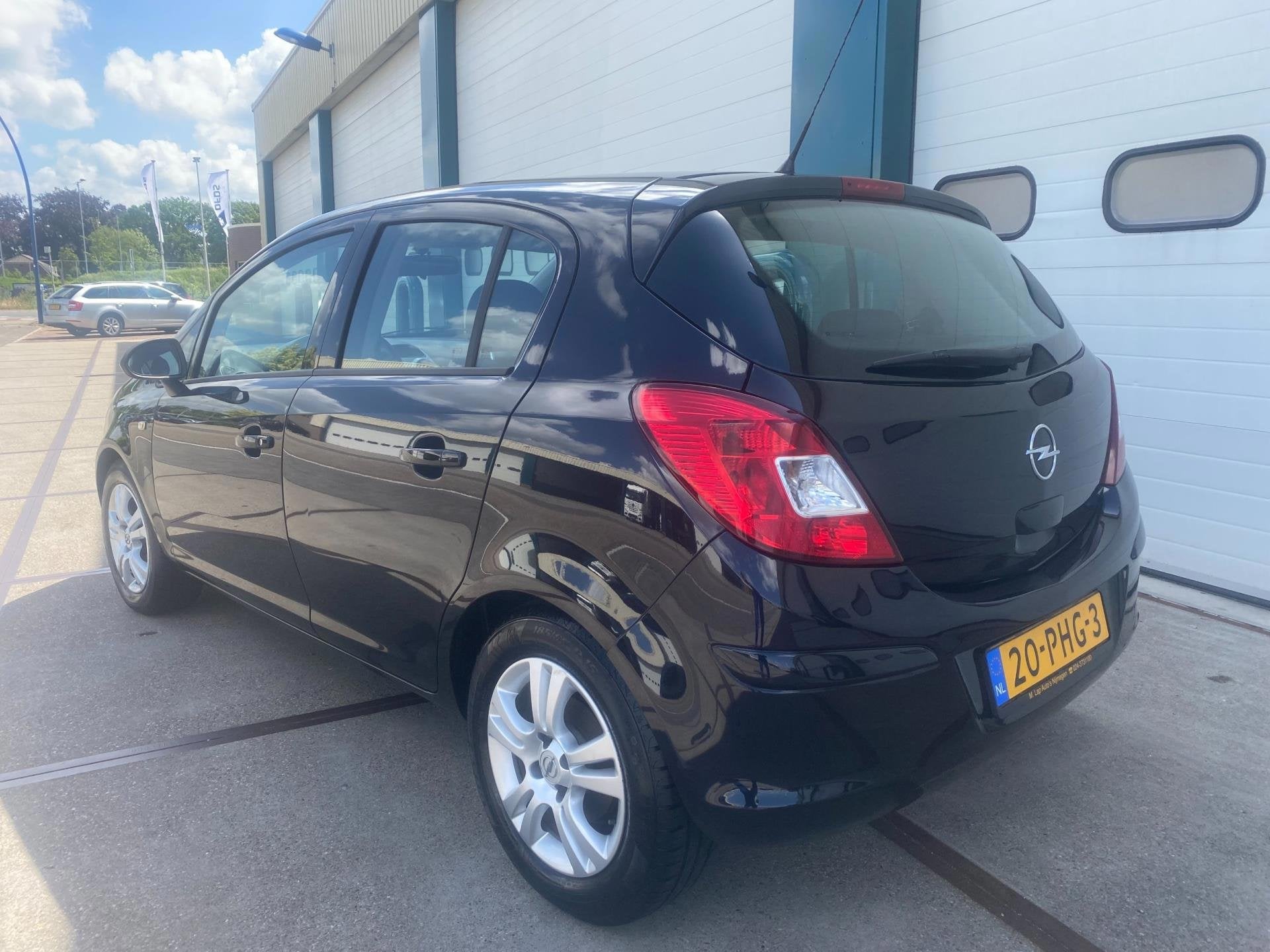Opel Corsa 1.2-16V '111' Edition, Voorwielaandrijving, Euro 5, Gebruikt, Zwart