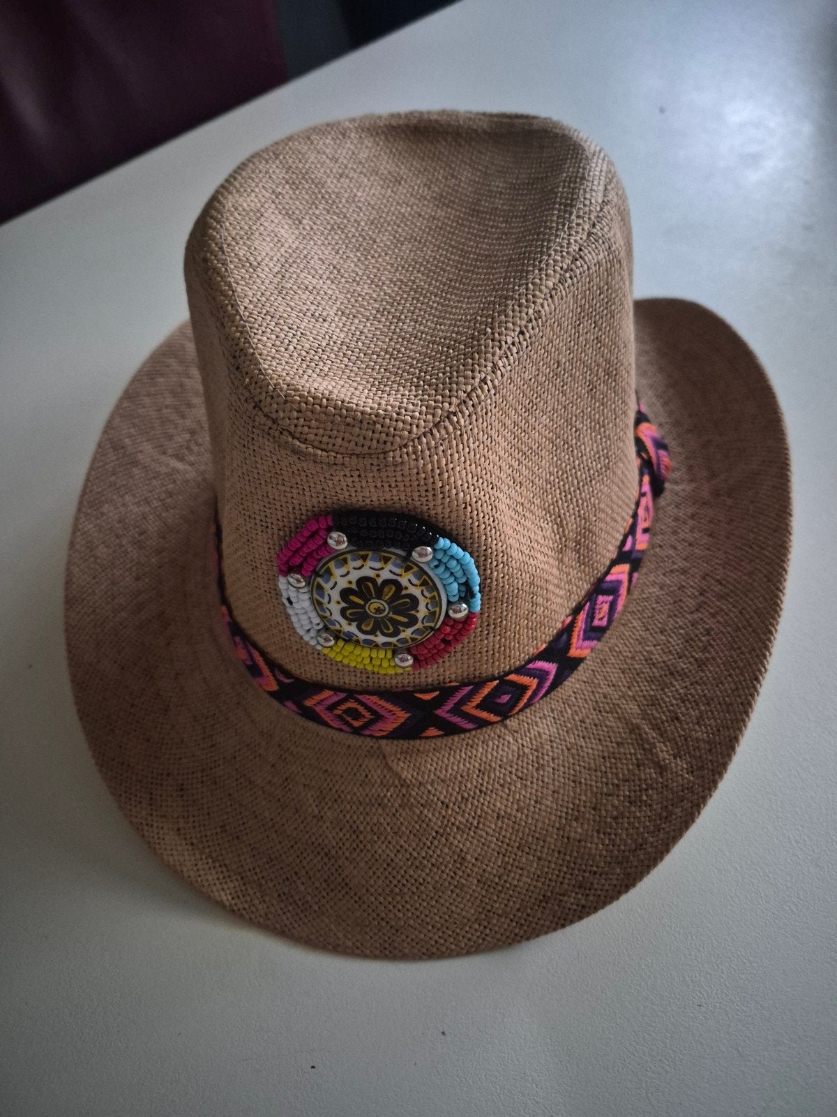 Stijlvolle Ibiza style strohoed met kleurrijke decoratie, Hoed, Nieuw, Onbekend, One size fits all