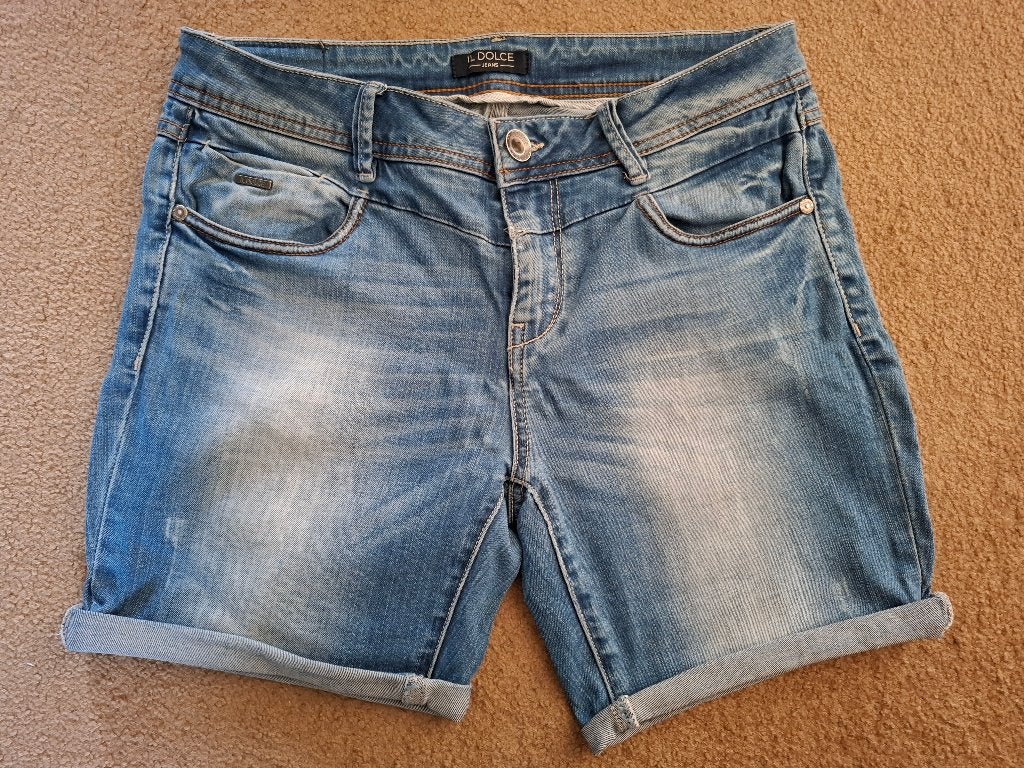 korte blauwe spijkershort van Il Dolce Jeans, maat 31, Maat 38/40 (M), Kort, Blauw, Il Dolce Jeans