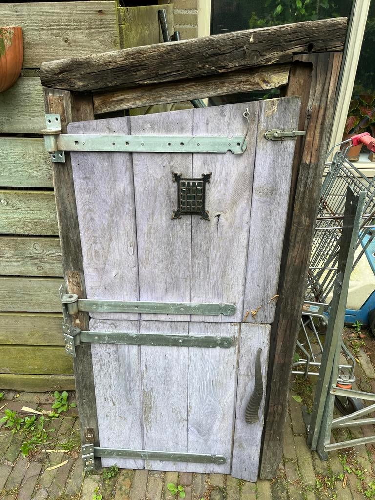 Klapdeurtjes incl. kozijn voor speelhuisje, Ophalen, Gebruikt, Hout