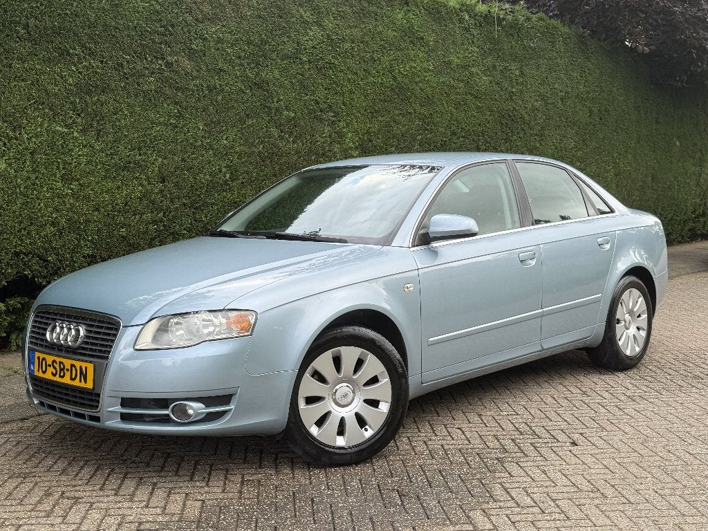 Audi A4 2.0 TDI  /AUTOMAAT/CRUİSE/RİJDTGOED!, Auto's, Audi, Stof, 4 cilinders, Origineel Nederlands, Bedrijf