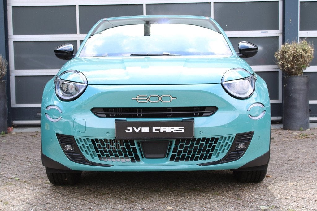 Fiat 600 1.2 Hybrid La Prima, Auto's, Fiat, 136 pk, Gebruikt, Beige, 1199 cc