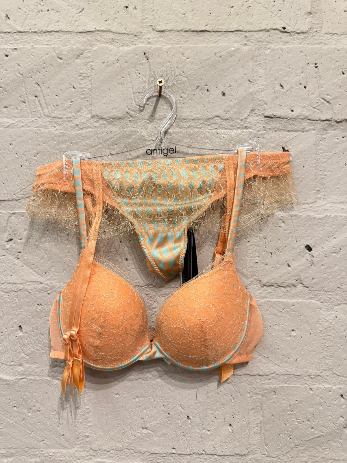 Andres Sarda bh 80B string 38 NIEUW!! Set nu €30, Ophalen of Verzenden, Setje