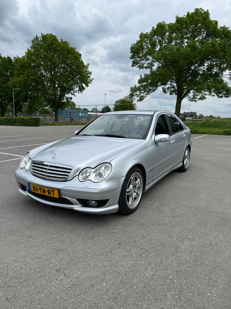 Mercedes-Benz C180 Kompr sport edition (AMG pakket), Auto's, Automaat, Achterwielaandrijving, Zwart, 1796 cc