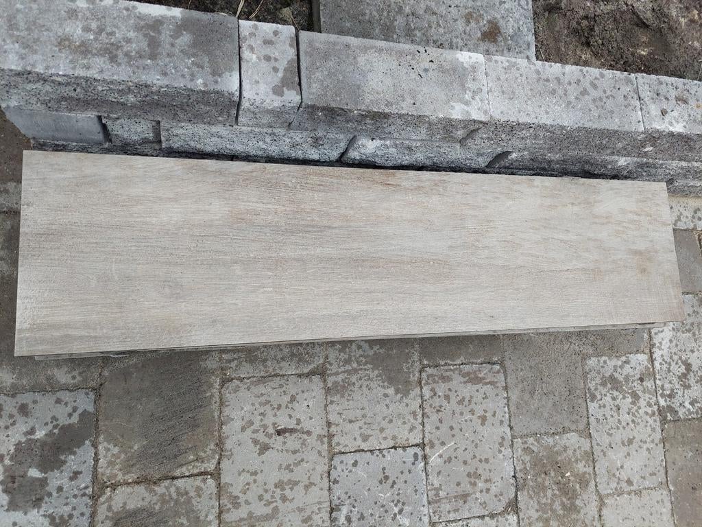 Gratis keramische tuintegels 30x120, Ophalen, Minder dan 100 cm, Biels, Minder dan 25 cm