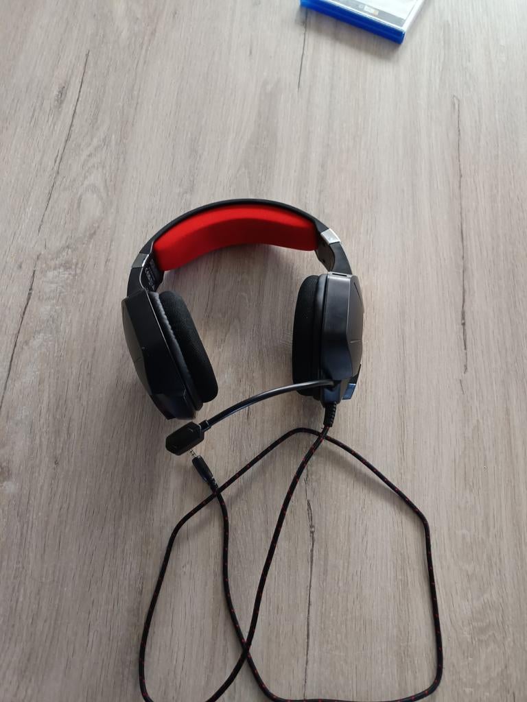 Gaming Headset met Microfoon - Zwart/Rood, Ophalen of Verzenden, Zo goed als nieuw, Over oor (circumaural), Overige merken