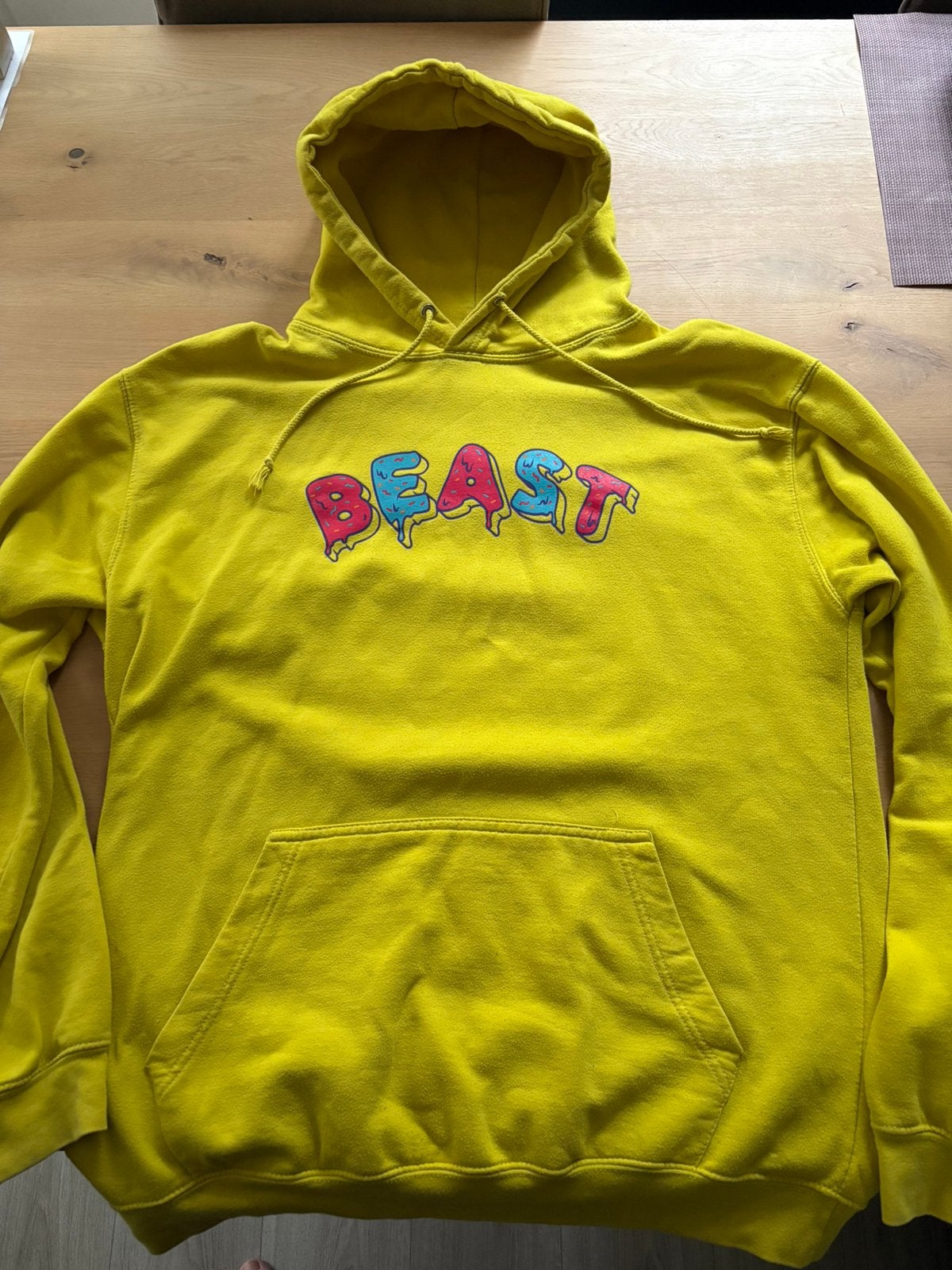 Mr. Beast (You Tube) Limited Gele Hooded sweater L, Ophalen of Verzenden, Geel
