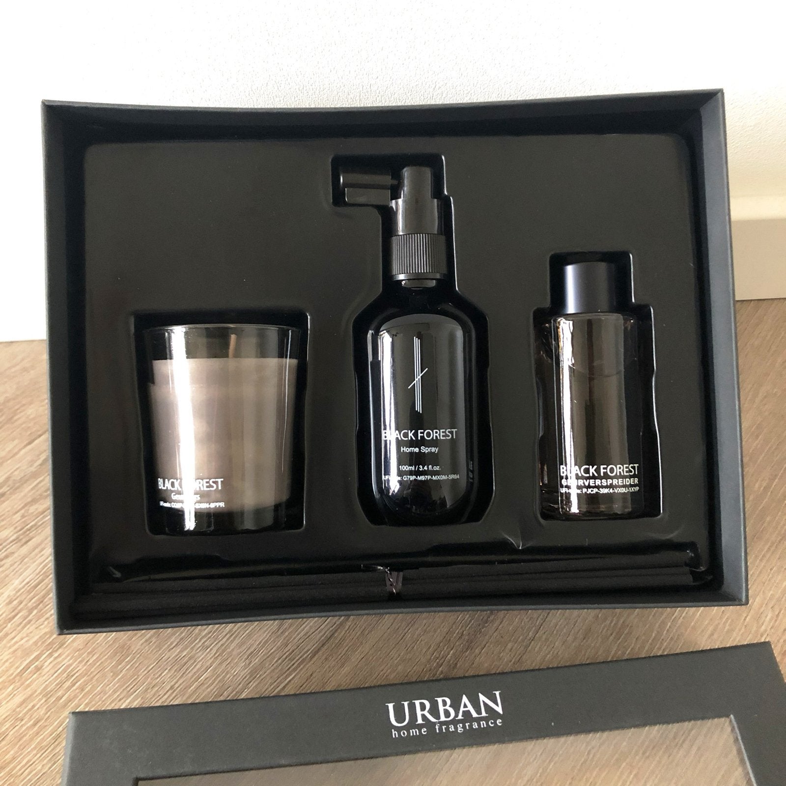 Urban Home Fragrance Black Forest Giftset, Zwart, Nieuw, Ophalen of Verzenden, Modern