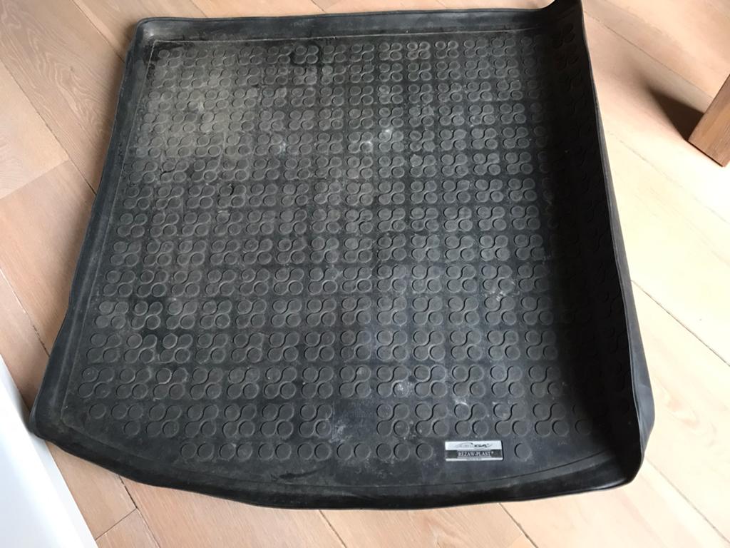 Vuil mat voor de kofferbak van VW Touran, Ophalen, Gebruikt, Volkswagen
