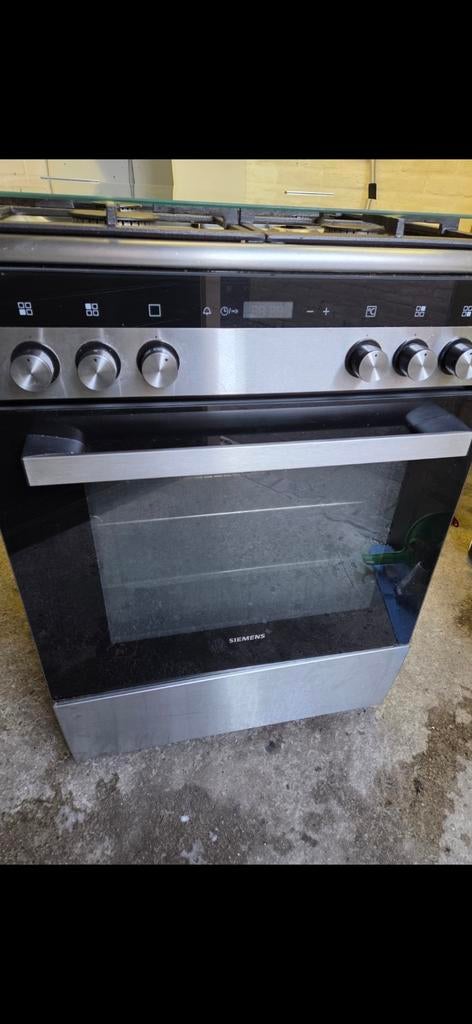 Siemens Vrijstaand Gasfornuis met Oven - Gebruikt, Witgoed en Apparatuur, Fornuizen, Gebruikt, Vrijstaand, Gas, 4 kookzones, 85 tot 90 cm