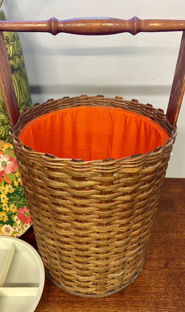 Vintage naaimand retro rotan naaigarnituren opbergmand 60/70, Mand, Rond, Ophalen of Verzenden, Zo goed als nieuw