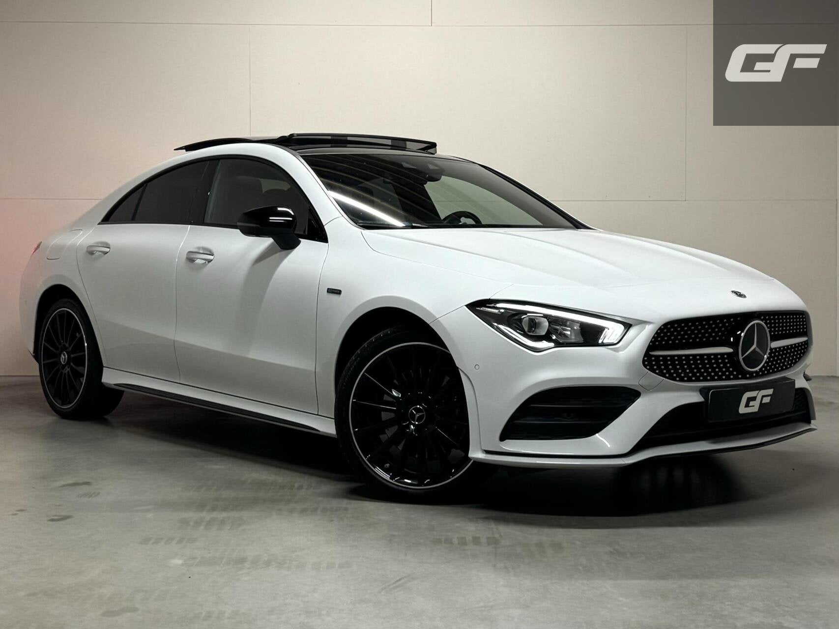 Mercedes CLA-klasse 250e AMG Edition Pano Sfeer Carplay 360, Auto's, CLA, Gebruikt, 4 cilinders, Met garantie (alle)