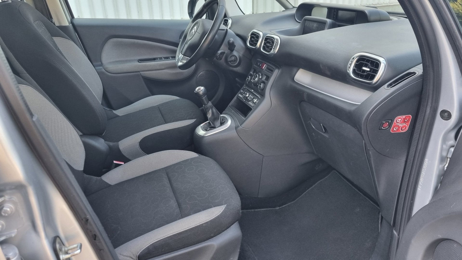 Foto 10 van Citroen C3 Picasso 1.4 VTi Aura