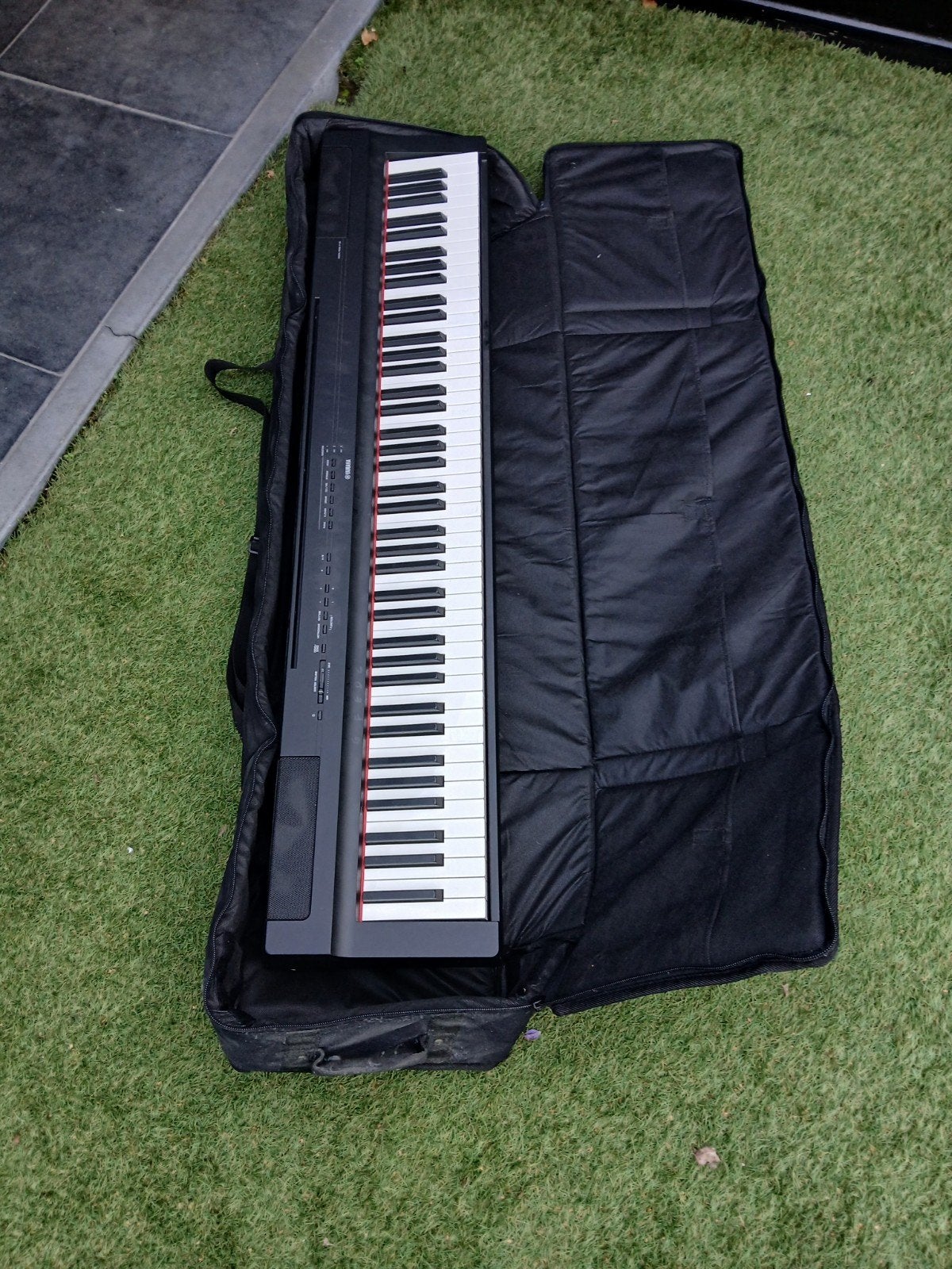 Yamaha P-125 Digitaal Piano met hoes, Ophalen, Zwart, Digitaal, Zo goed als nieuw