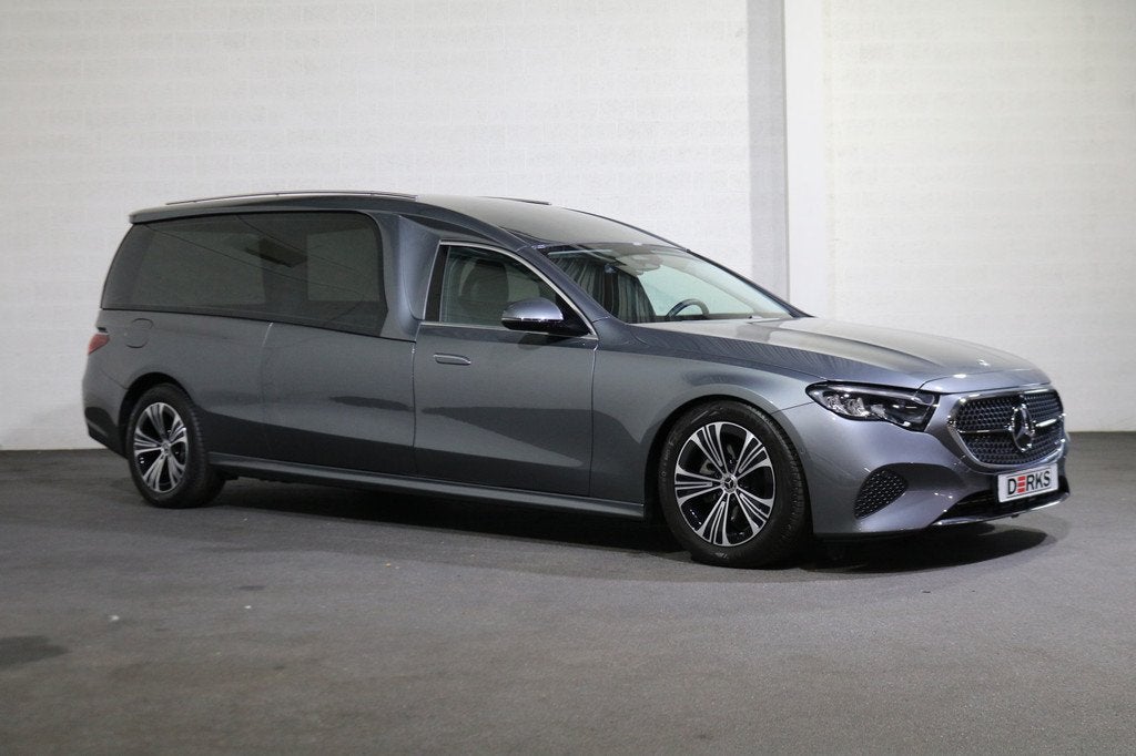 Mercedes-Benz E-Klasse 220D Indus Eneexis 3-deurs Begrafenis, Automaat, Achterwielaandrijving, Gebruikt, 4 cilinders