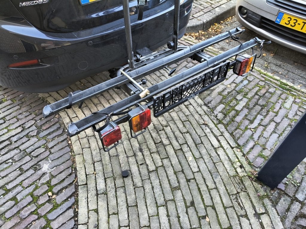 Fijne kantelbare fietsendrager in goede staat!, Auto diversen, Ophalen, Gebruikt, 2 fietsen, Trekhaakdrager