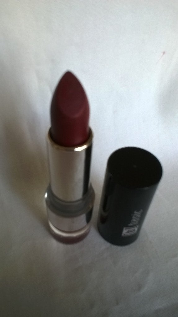 UNE EN BASIC LIPPENSTIFTEN NIEUW, Verzenden, Nieuw, Make-up, Overige kleuren