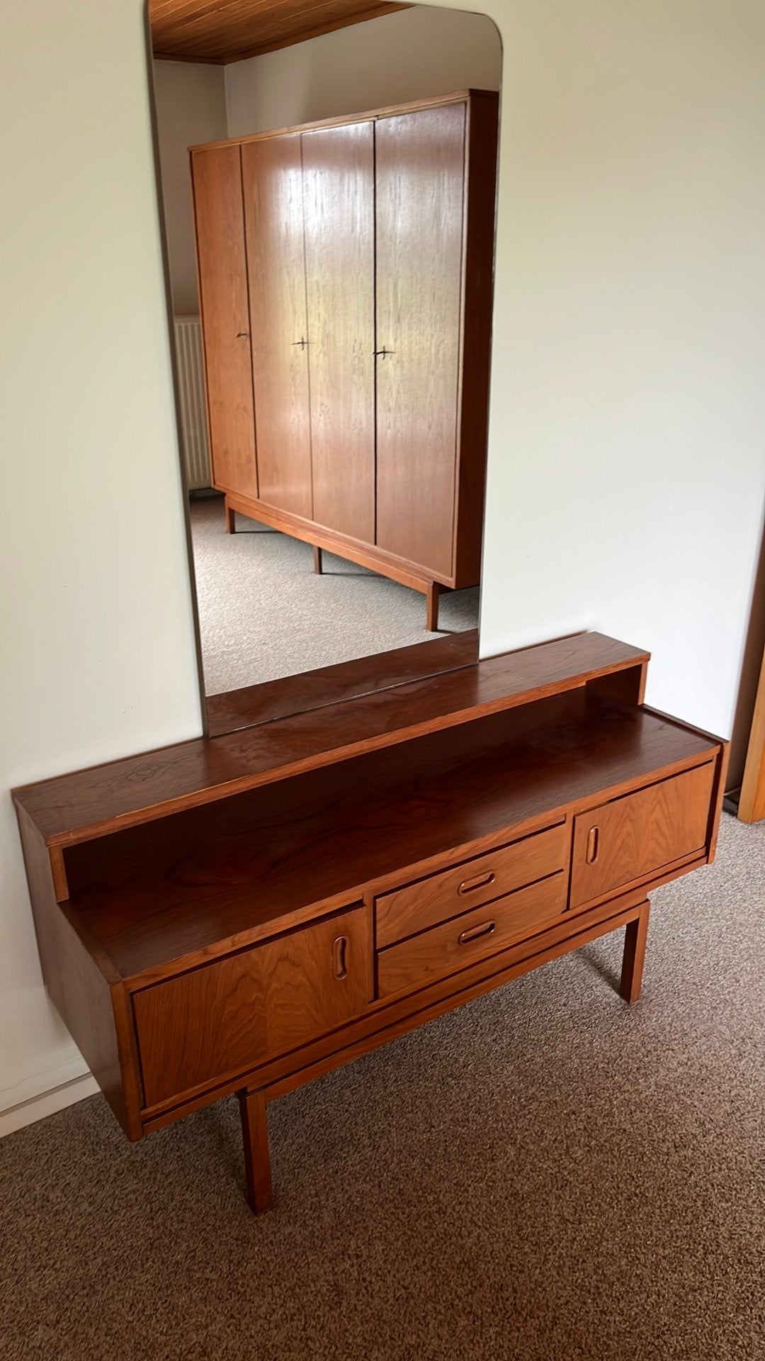 Mid Century Kaptafel / Make-uptafel met spiegel, Ophalen, Gebruikt, Hout, 100 tot 150 cm