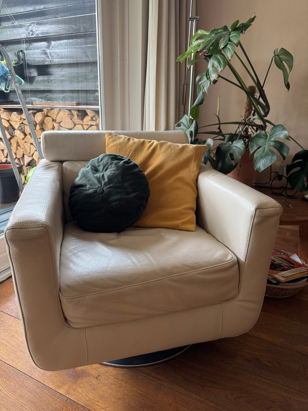 Natuzzi leren fauteuil - Draaibaar - Crème, Ophalen of Verzenden, Gebruikt, Leer, 75 tot 100 cm