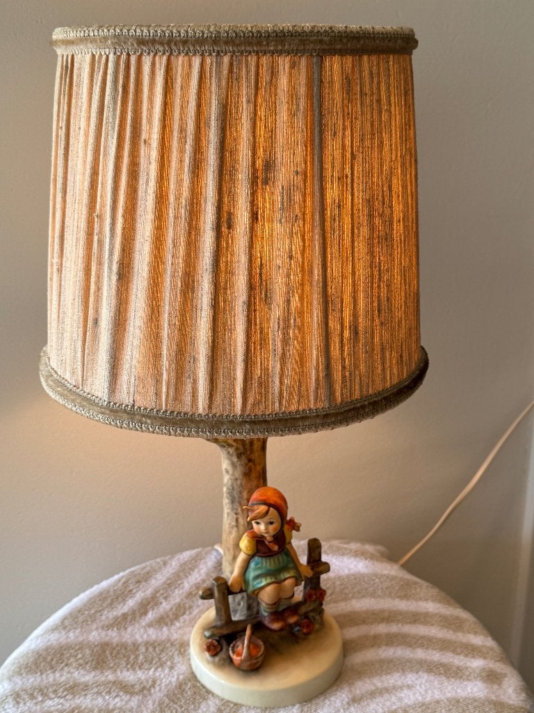 Vintage Hummel lamp Mutters Liebste 225/I met originele kap, Ophalen