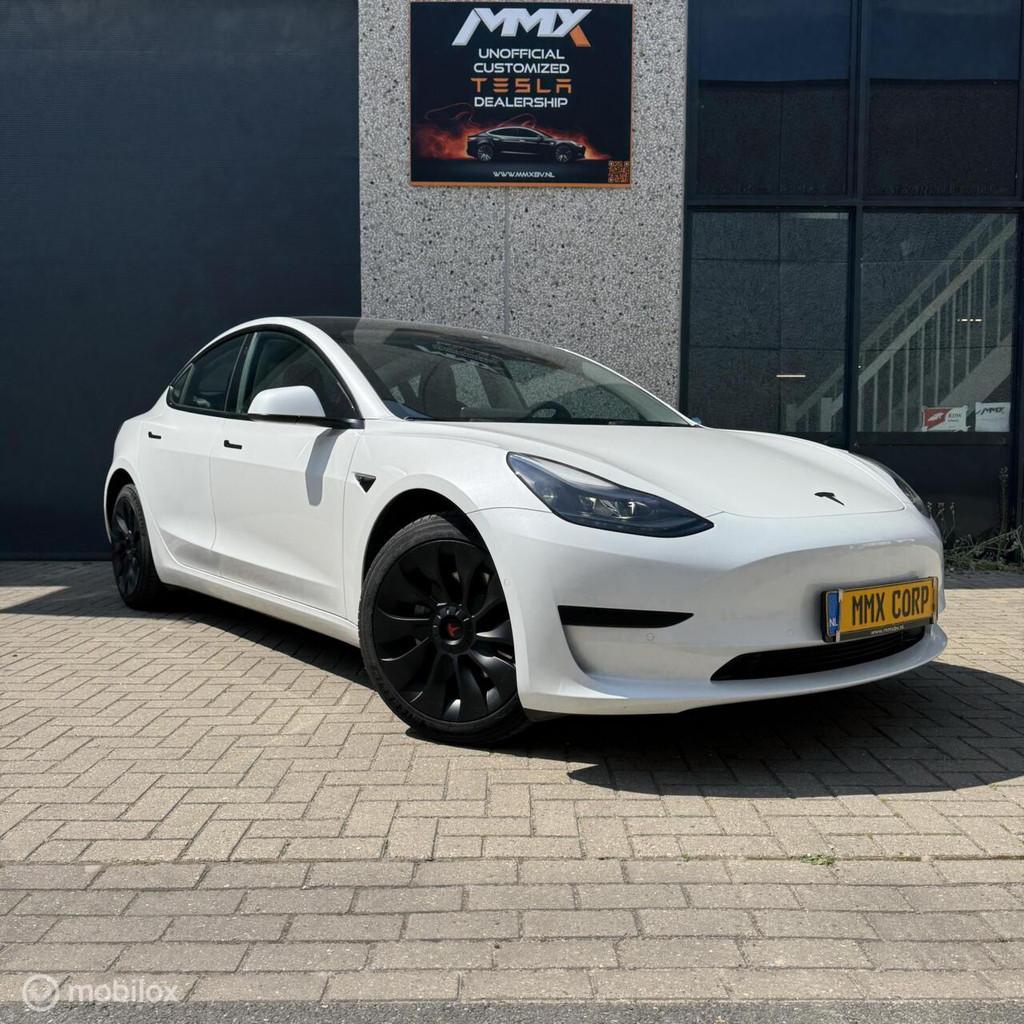 Tesla Model 3 Standard Range + MMX PACK + IAP, Automaat, Gebruikt, Zwart, Overige carrosserieën