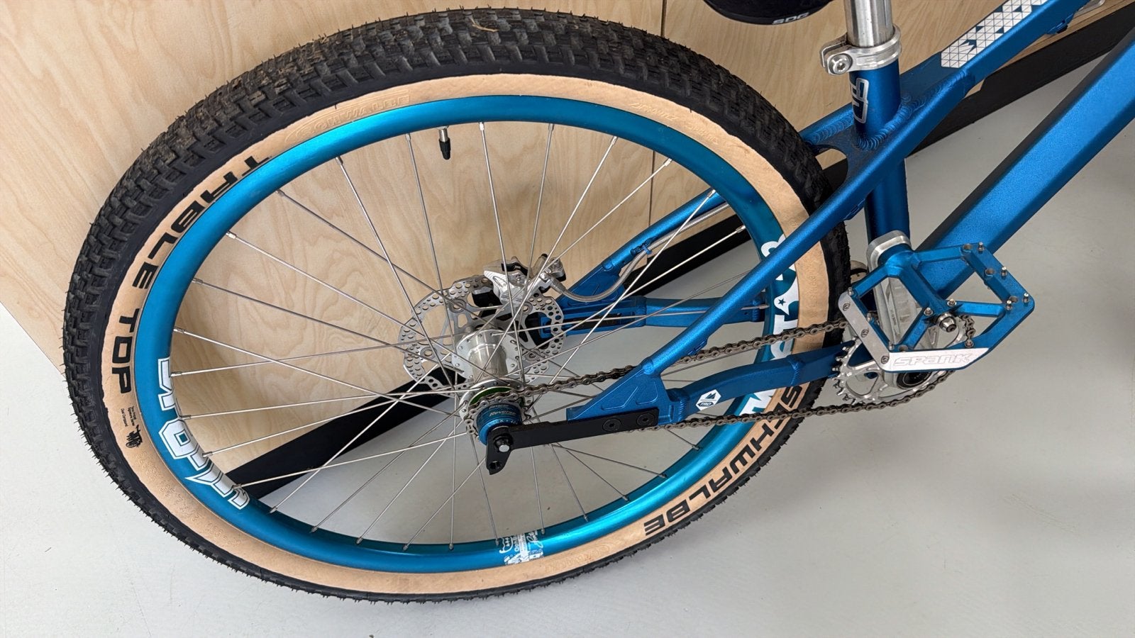 Demo Dirt Jumper - Als nieuw bieden vanaf 1750, Fietsen en Brommers, Ophalen, Stuur 360° draaibaar, 20 tot 24 inch, Zo goed als nieuw