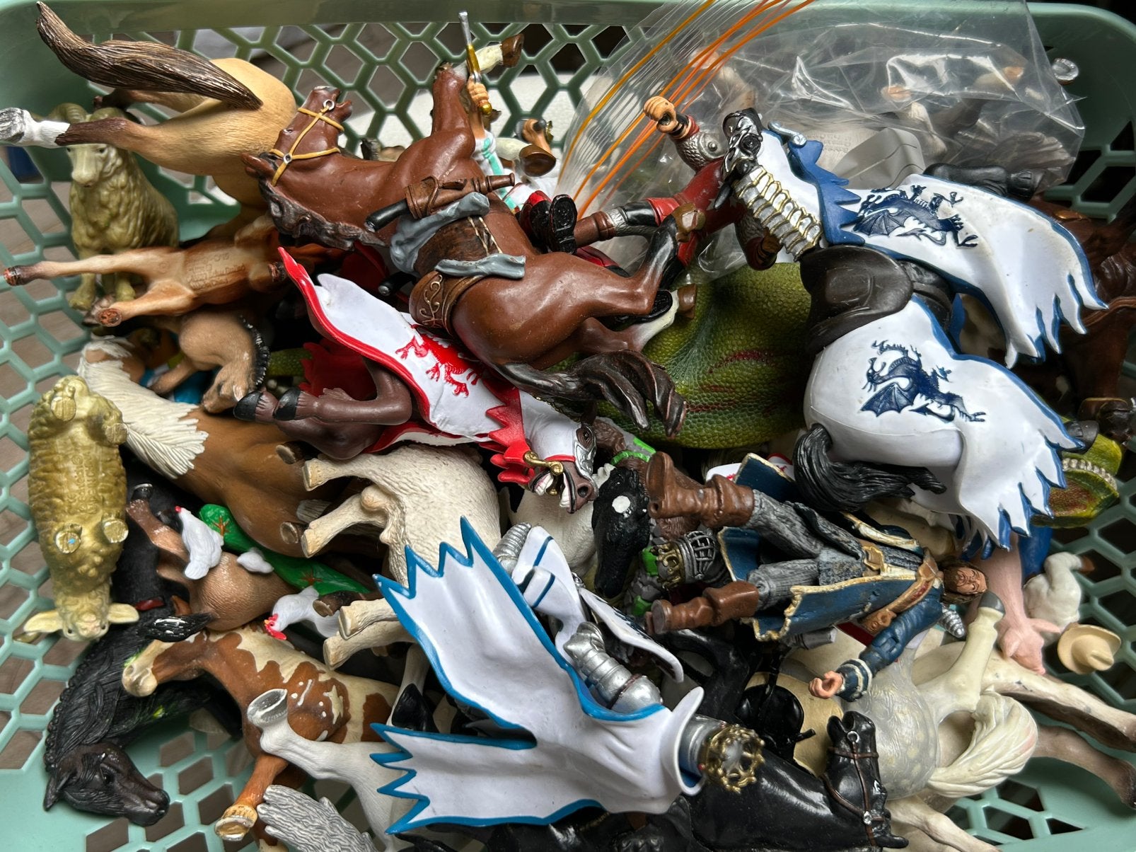 Schleich dieren met mankementen, Ophalen of Verzenden, Gebruikt, Hond of Kat, Beeldje of Figuurtje