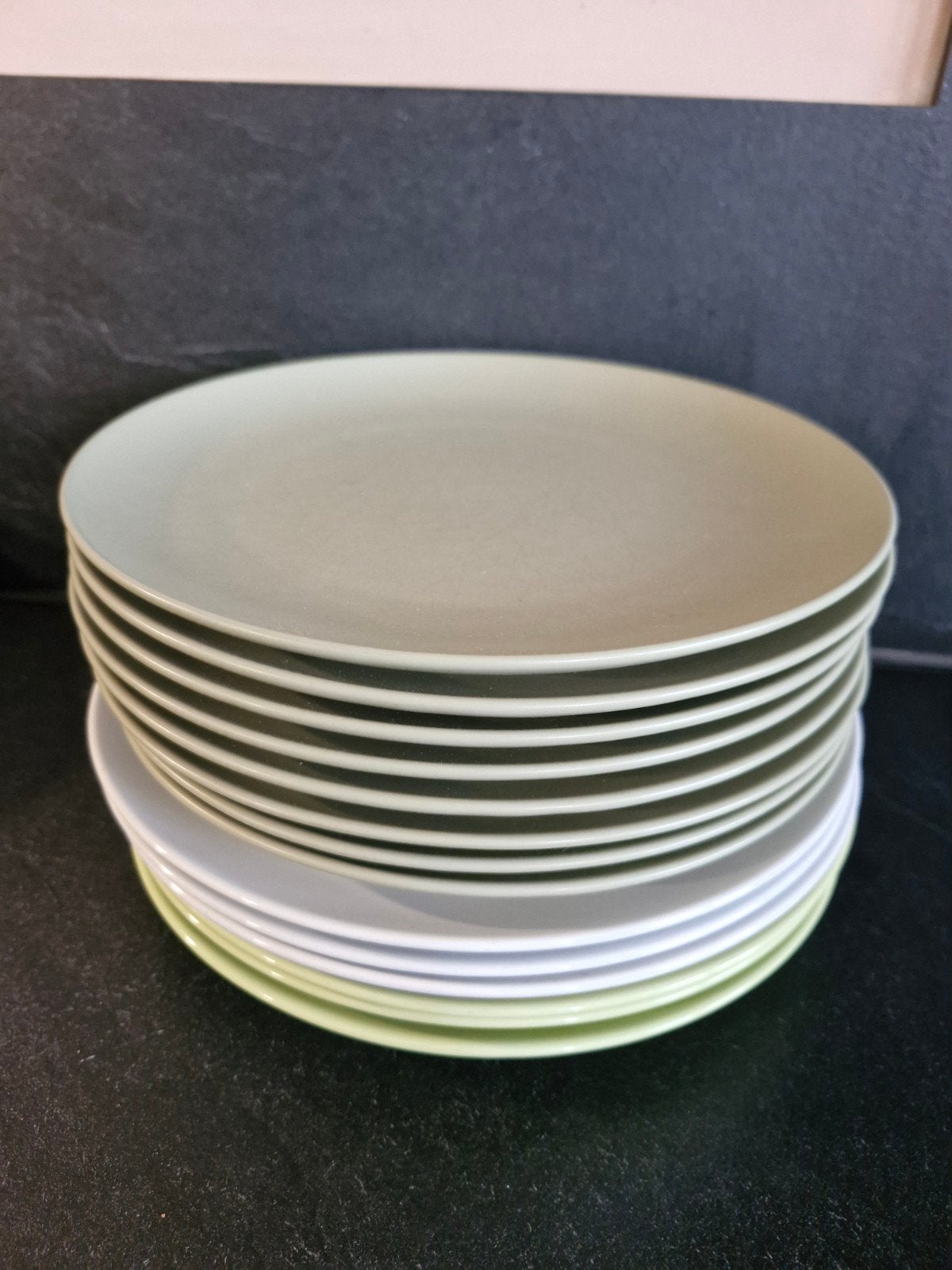 Ikea Färgklar dinerborden - Set van 14 in diverse kleuren, Huis en Inrichting, Keuken | Servies, Ophalen, Gebruikt, Bord(en), Overige stijlen