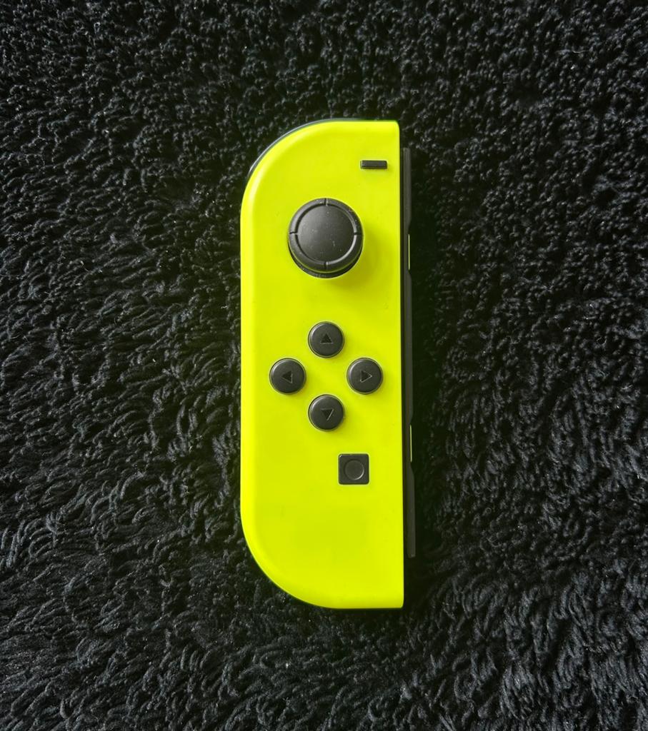 Nintendo Switch Joycon Geel Links, 1 speler, Ophalen of Verzenden, Zo goed als nieuw, Vanaf 3 jaar