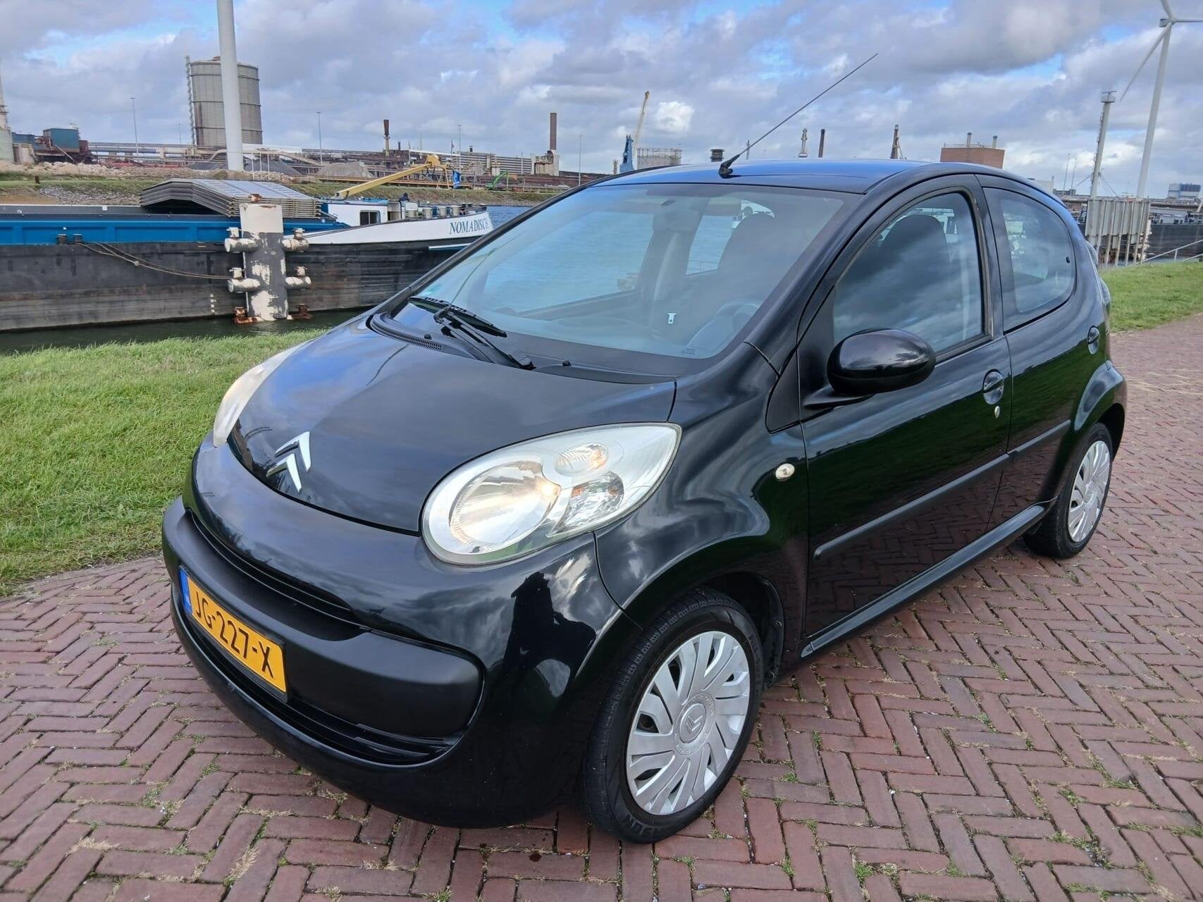 Citroen C1 1.0-12V Séduction|AIRCO|CARPLAY|NAVI|5-DRS, Auto's, Voorwielaandrijving, Stof, Gebruikt, Zwart