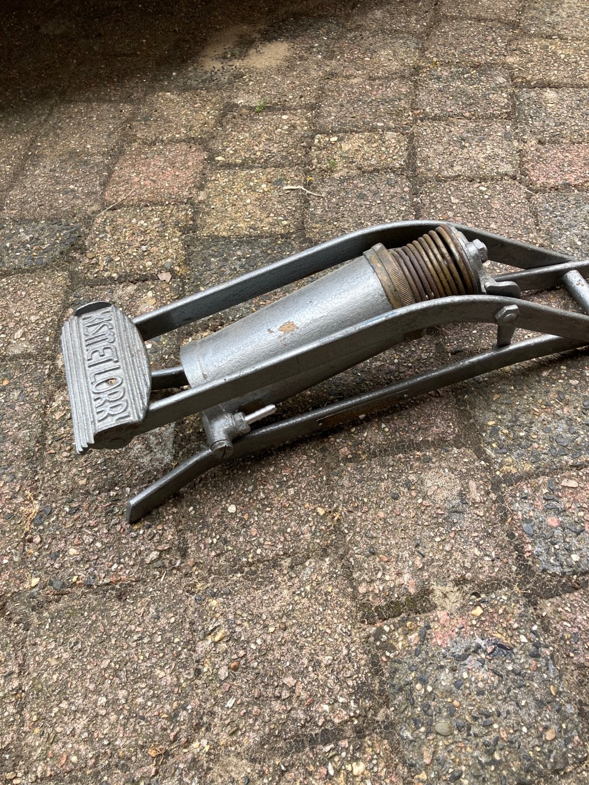 Antieke Kismet Lorry voetpomp, Ophalen of Verzenden