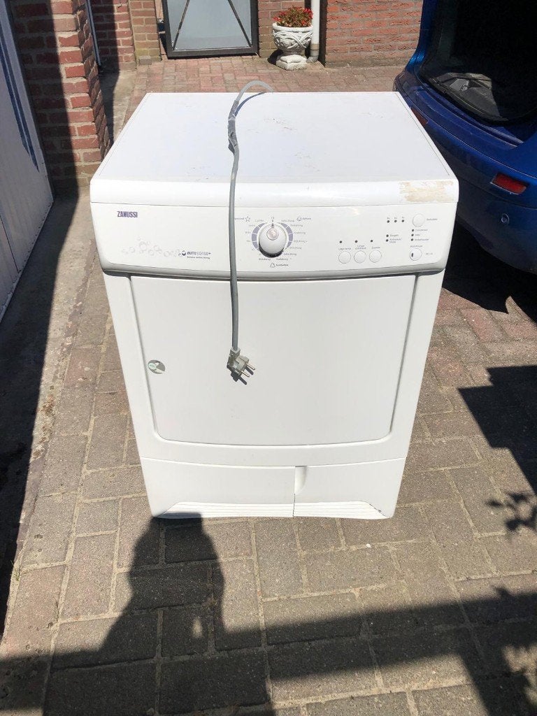 Condensdroger Zanussi, Witgoed en Apparatuur, Ophalen, 6 tot 8 kg, Gebruikt, Voorlader