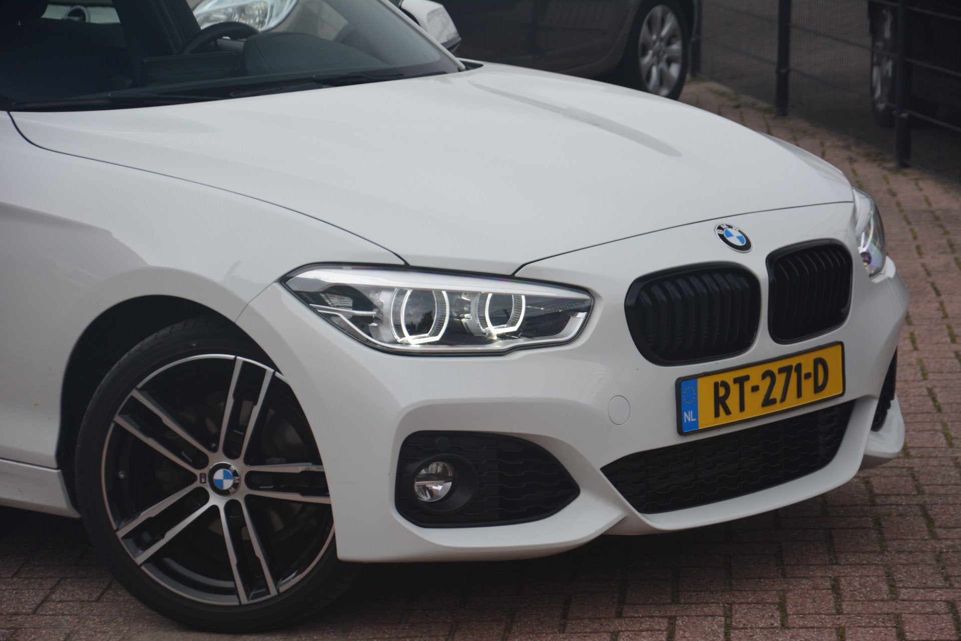 BMW 1-serie 118i Corporate Lease Executive | M-sport | LCI |, Auto's, Gebruikt, Alcantara, Wit, Origineel Nederlands
