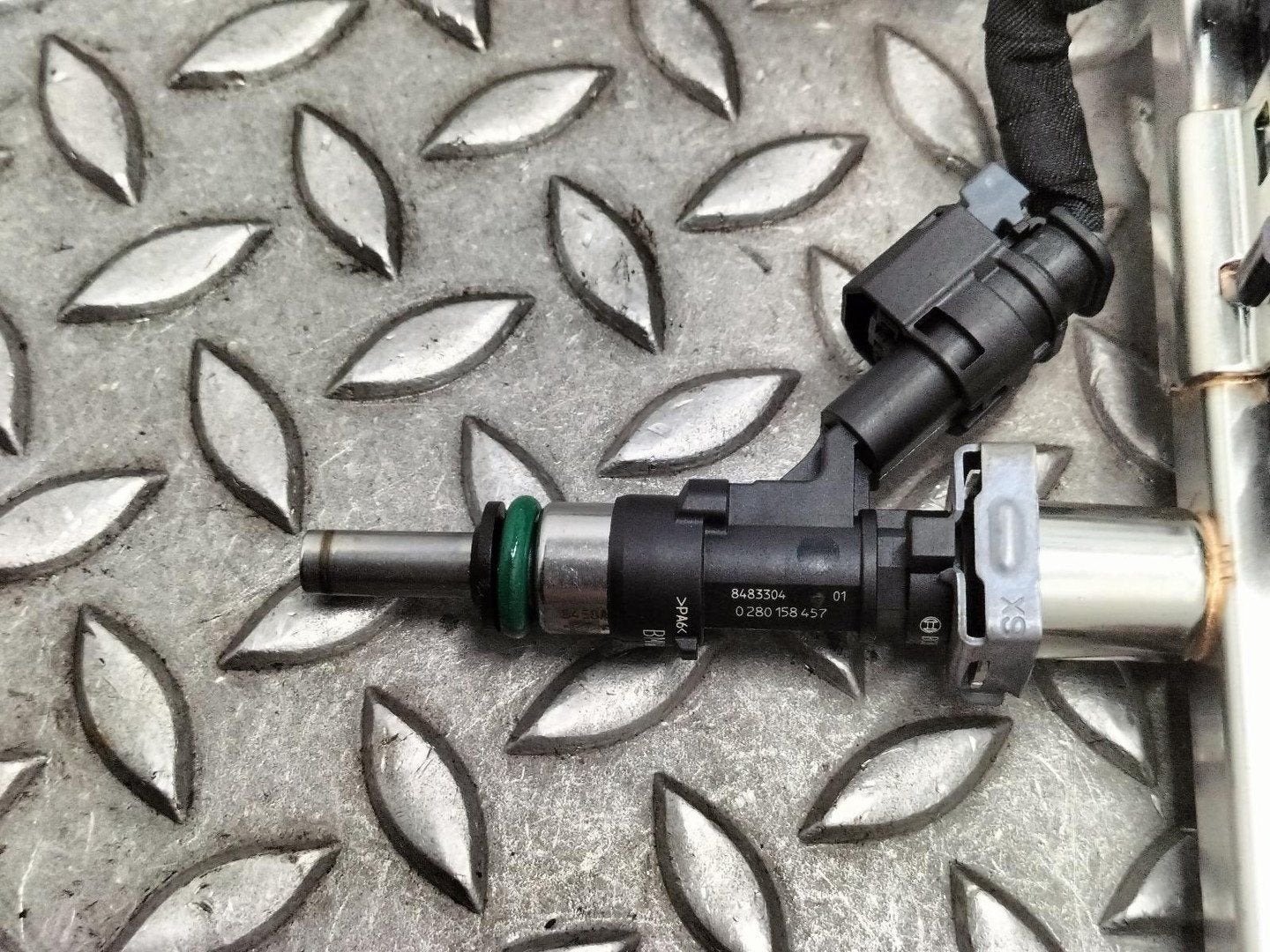 BMW X2 BRANDSTOF INJECTOR / VERSTUIVER 13538483304 2023, Ophalen of Verzenden, Gebruikt, Stiba lid