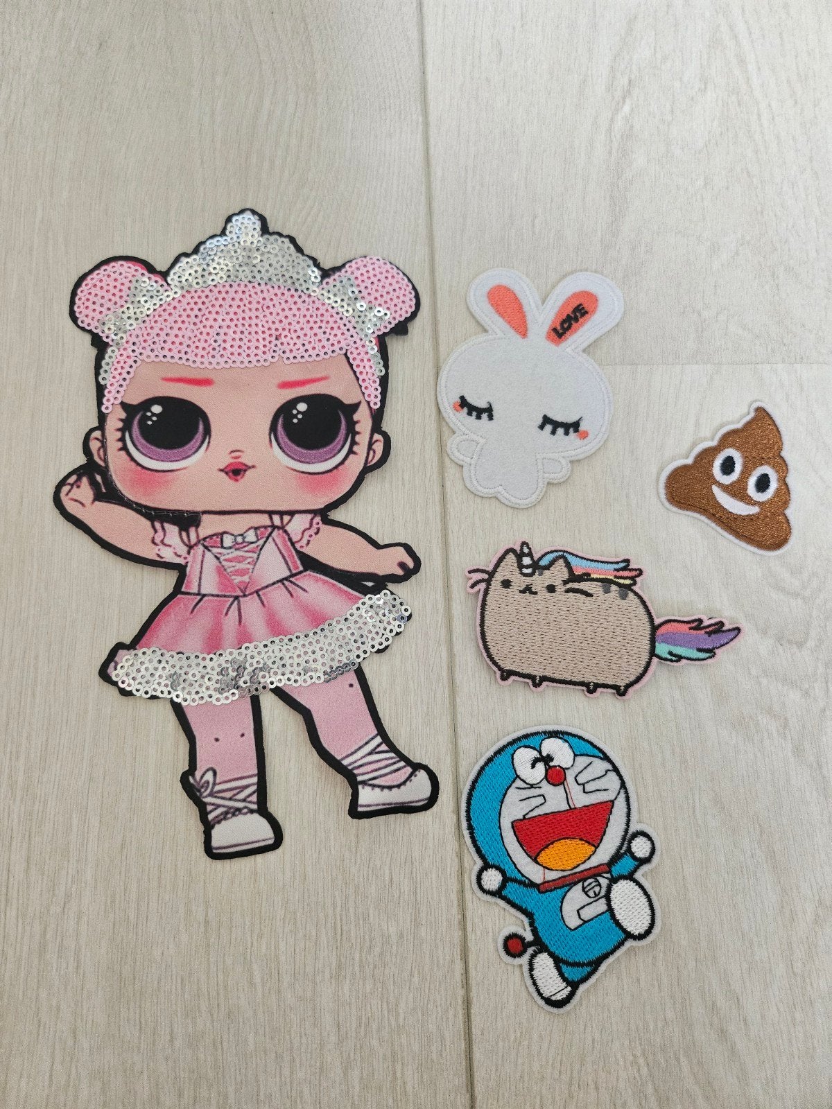 Nieuw: patches LOL, Bunny Iron, Drol Smiley, Pusheen+Doraemo, Verzenden, Nieuw, Patroon