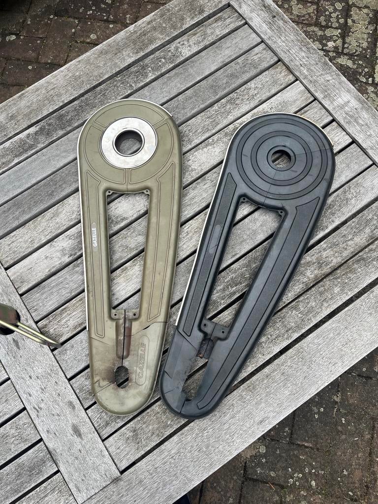 2 Gazelle kettingkasten in goede staat, Gebruikt, Kunststof, Ophalen of Verzenden, Derailleur of Ketting