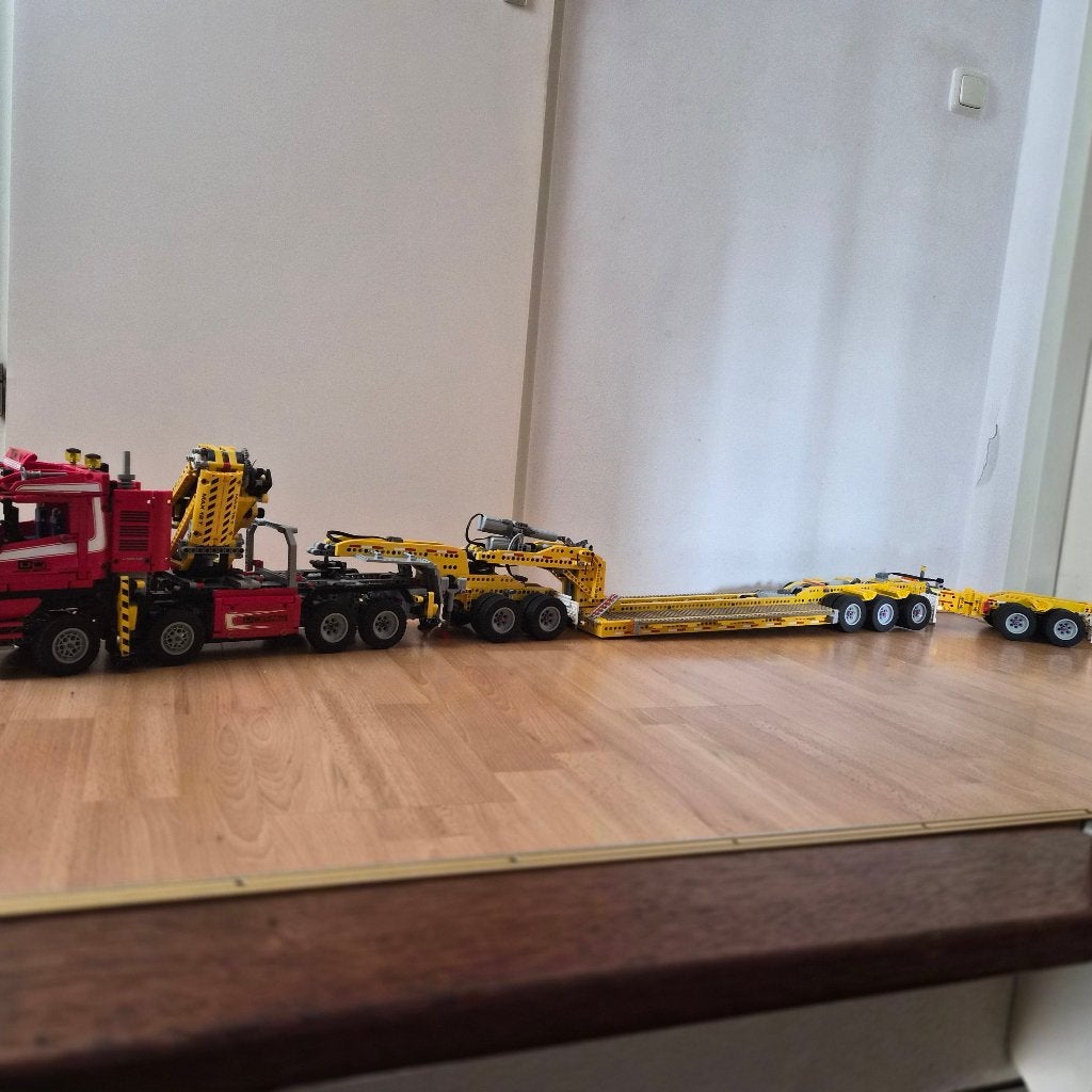 Lego Technic Truck 8258 ,Trailer Tr4 MKII Lowboy  & Add Moc