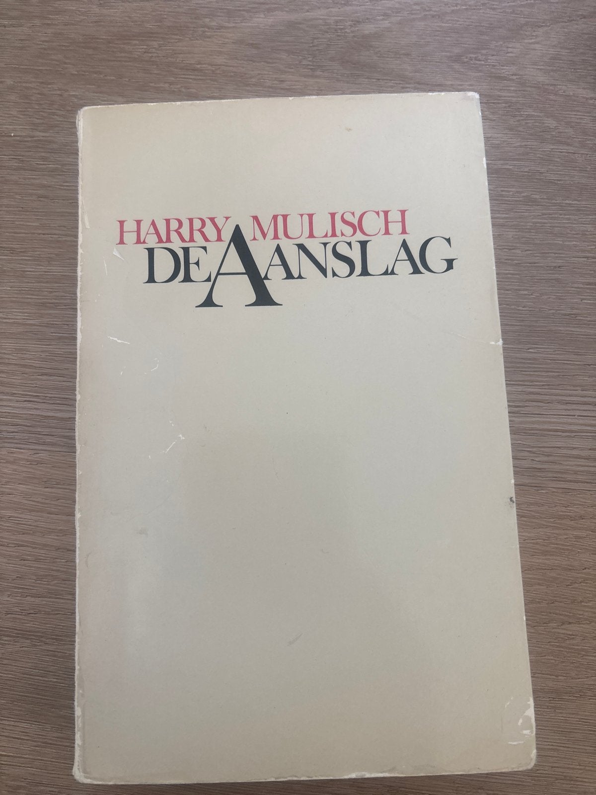 De Aanslag - Harry Mulisch (Paperback), Ophalen, Gelezen