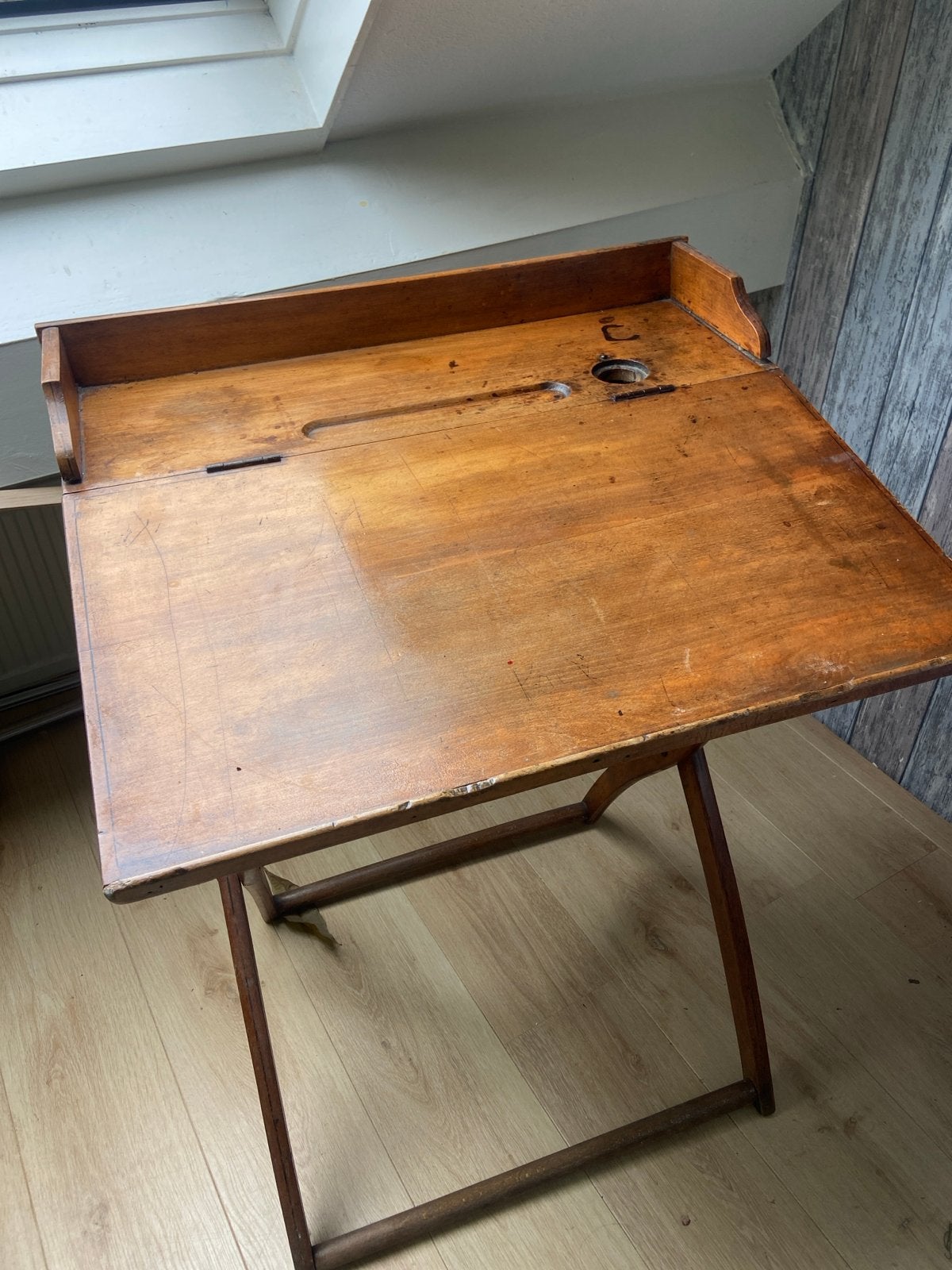 Antiek houten schoolbankje / bureau, Ophalen