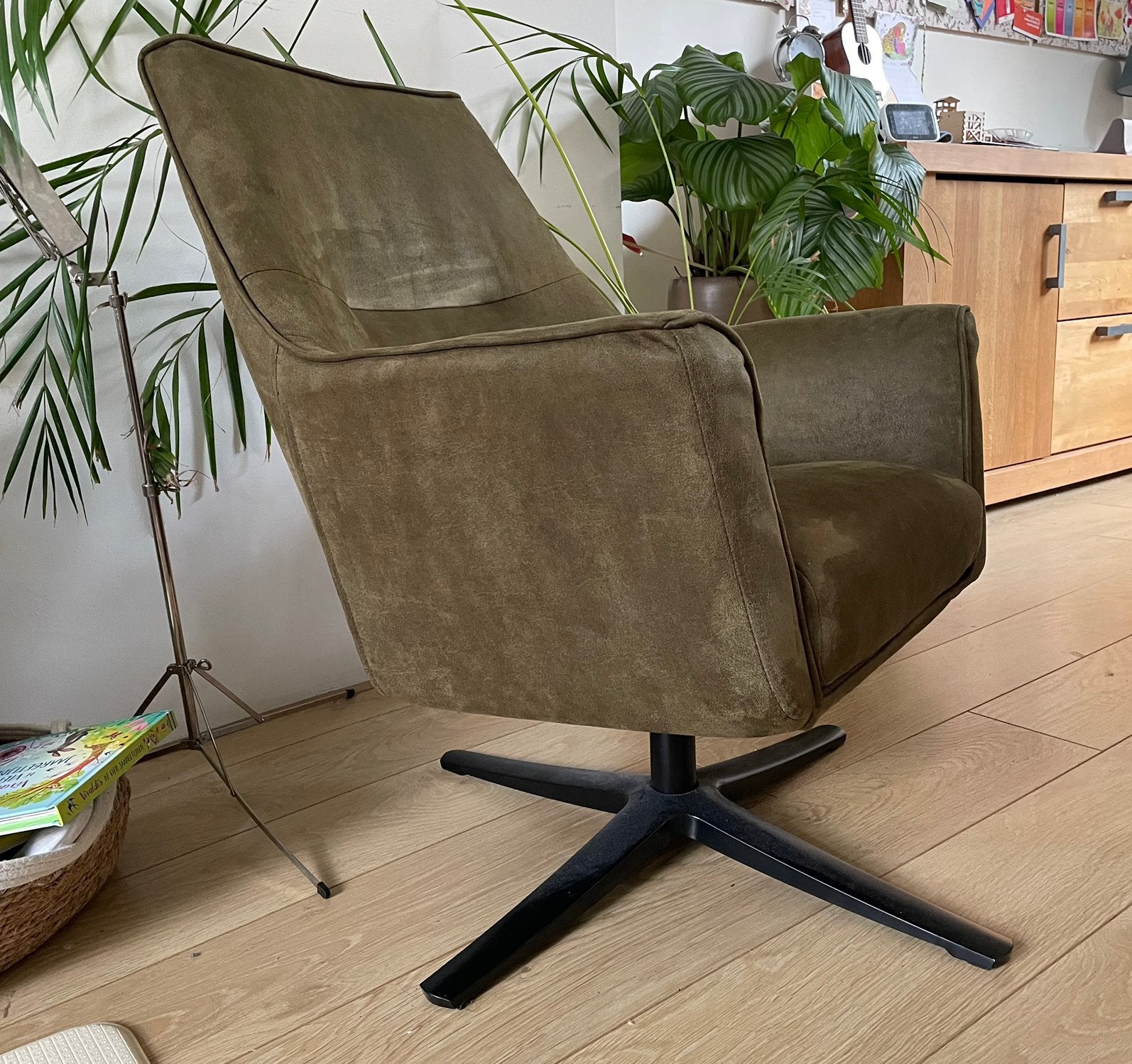 Comfortabele design stoel - draaibare fauteuil - Olijfgroen, Ophalen, Gebruikt, Stof, 75 tot 100 cm