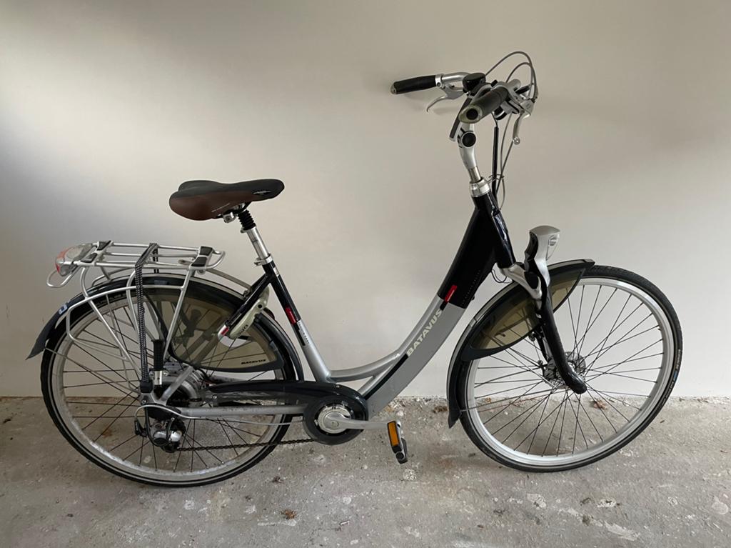 Batavus elektrische fiets met lader (accu beperkt), Ophalen, Gebruikt, Minder dan 30 km per accu, Batavus