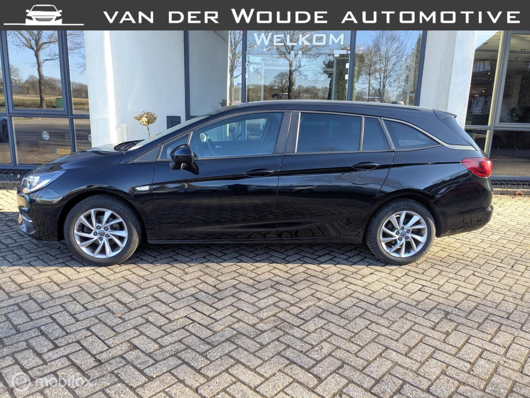Opel Astra Sports Tourer 1.5 CDTI Business Edition, Voorwielaandrijving, Zwart, Origineel Nederlands, 140 €/maand